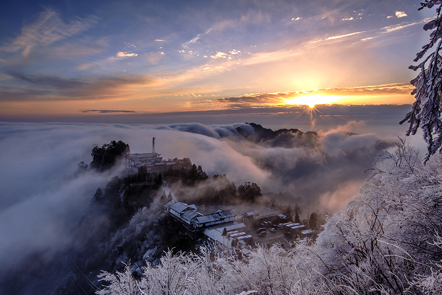 云蒸霞蔚天子山