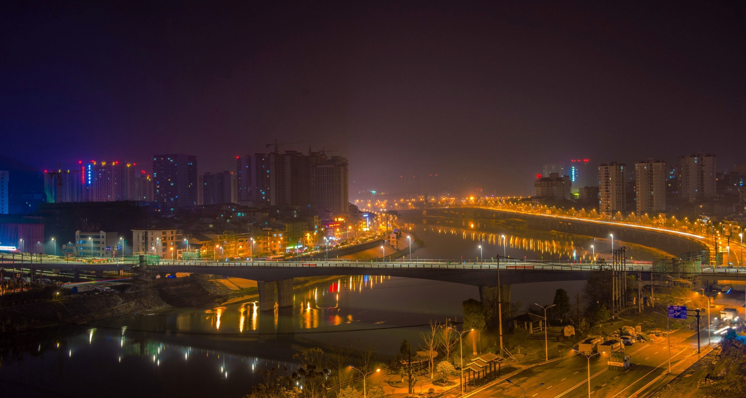 通车前夜的新路桥