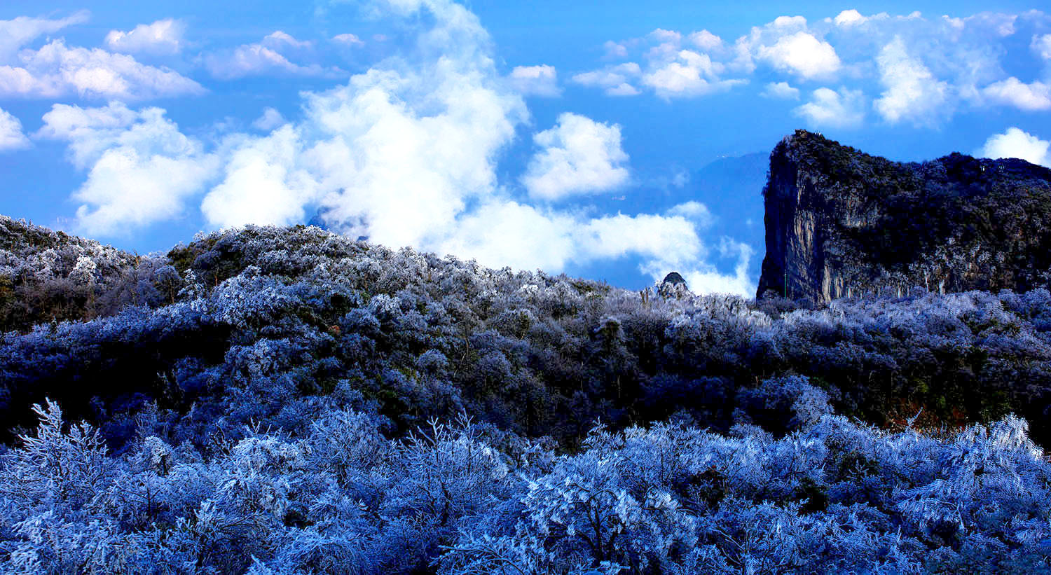仙山雪景