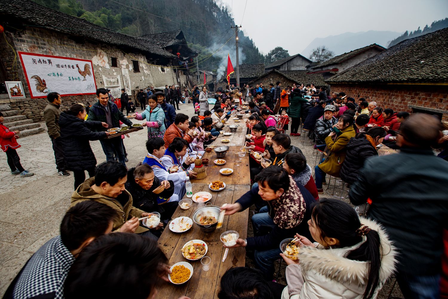 罗水乡土家人大年饭-5