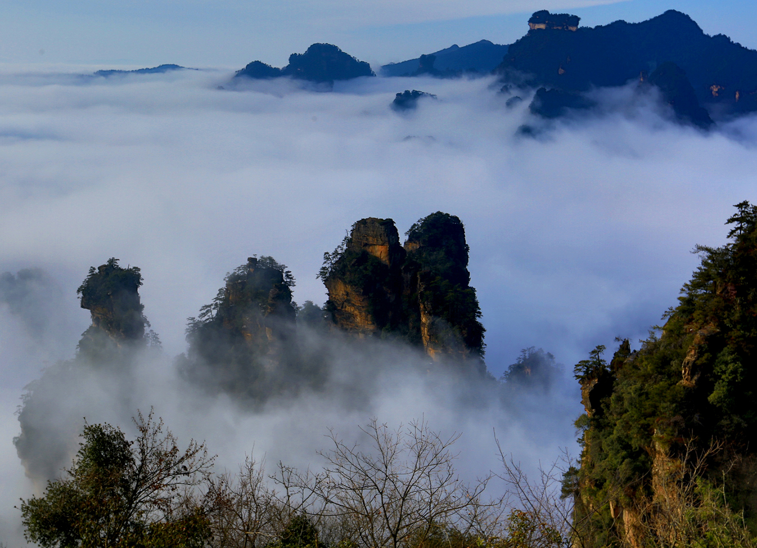 云涌仙山