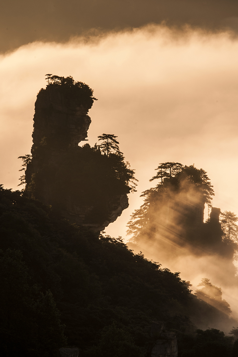 奇峰岚海