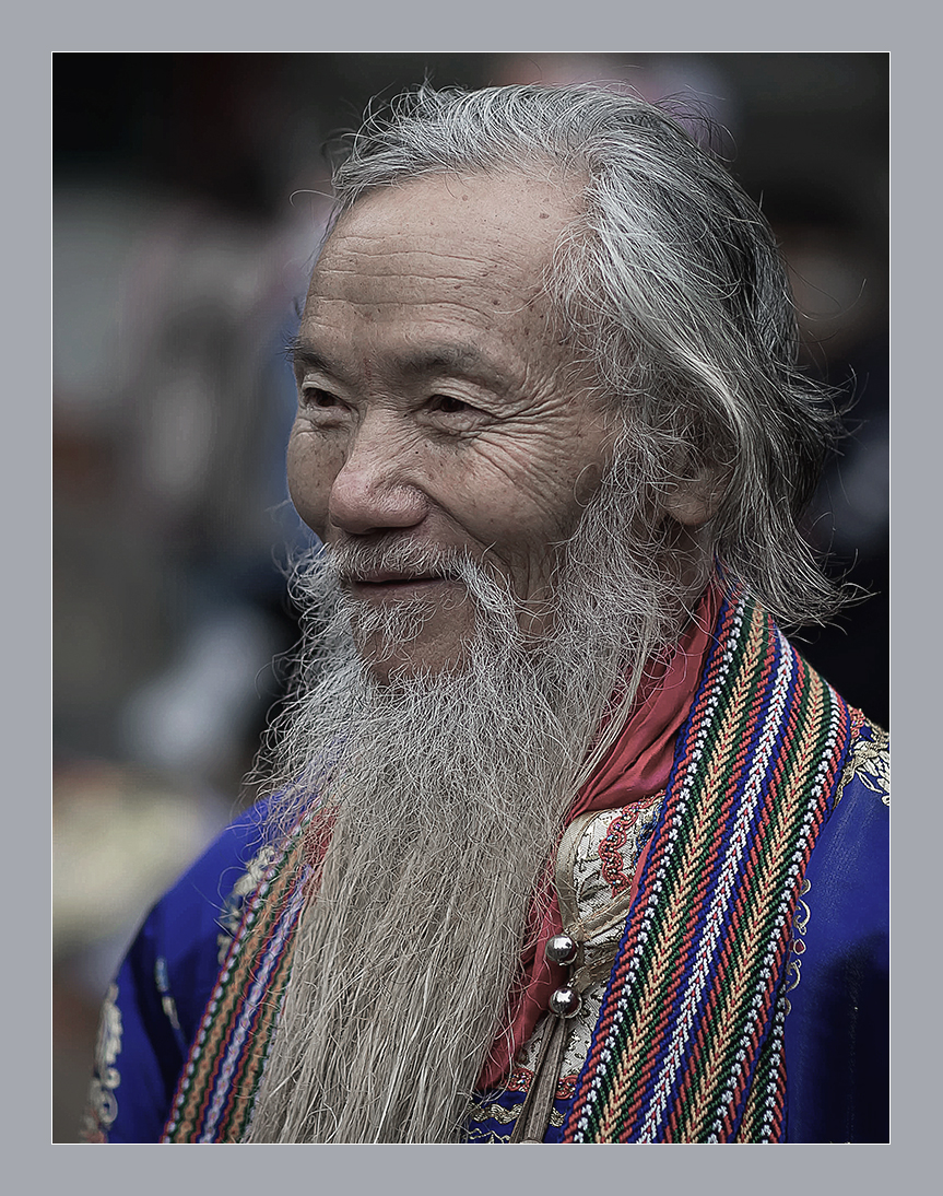 苗族老人
