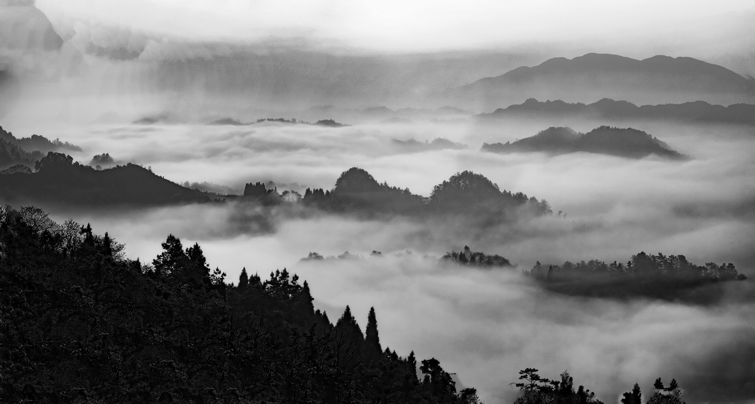 《泼墨山峦》