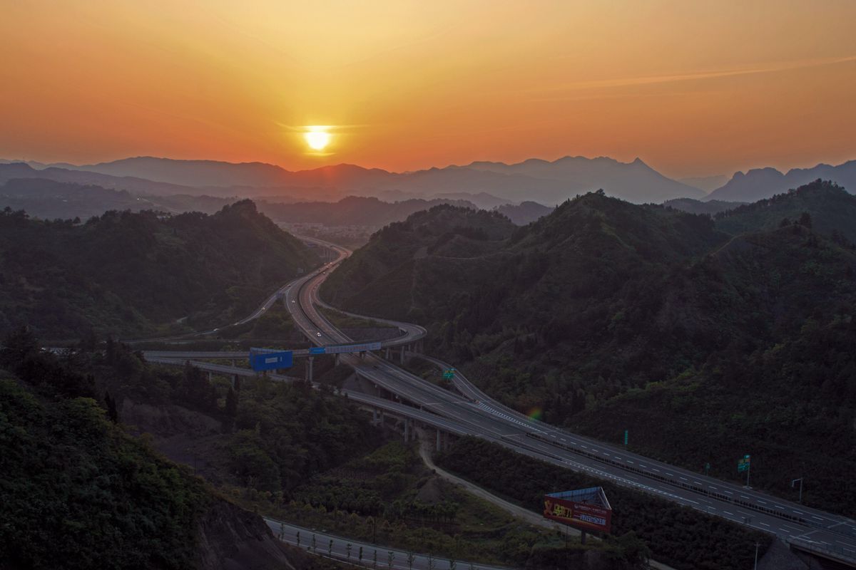 通向外界的高速路