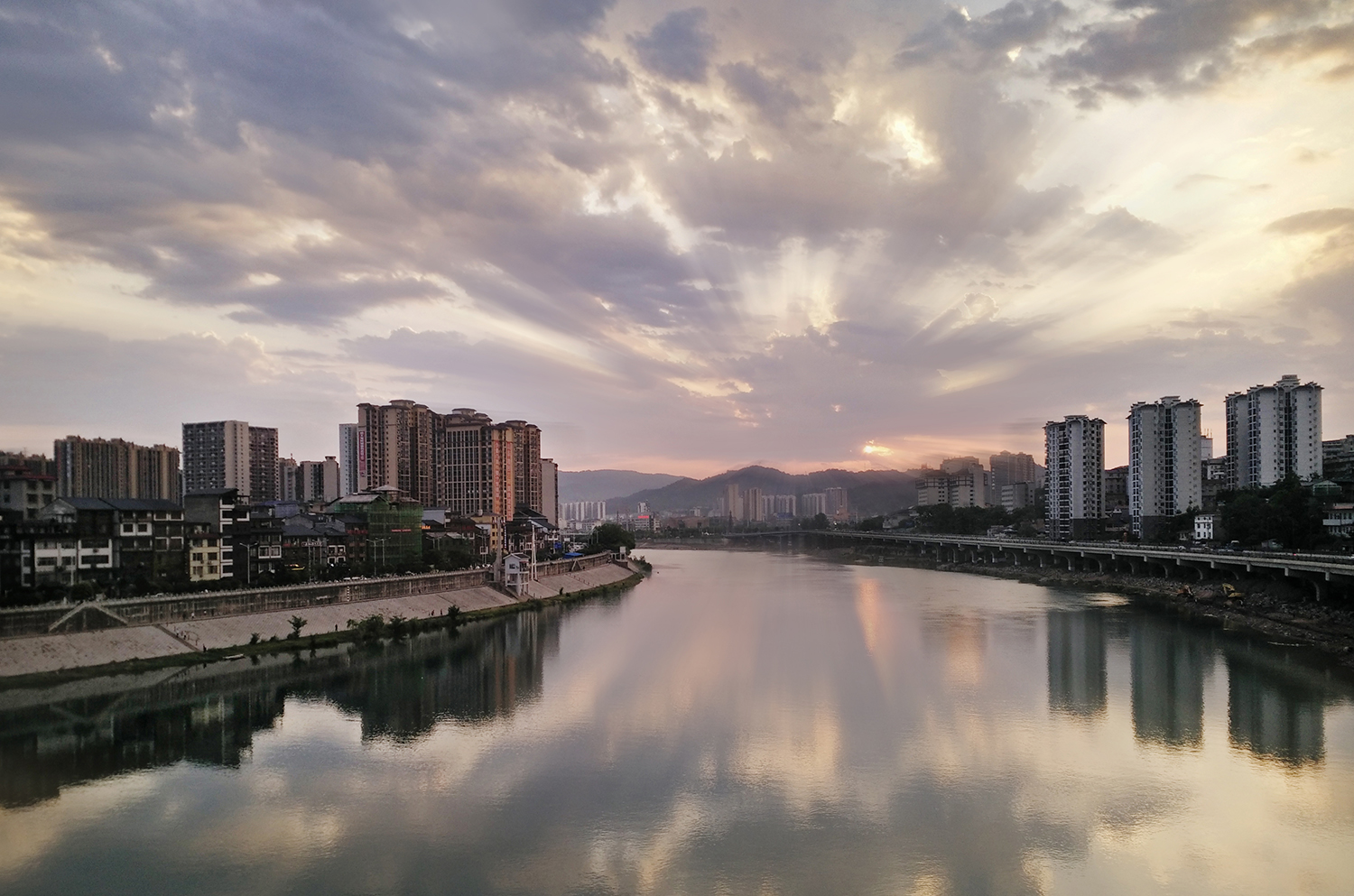 澧水霞光
