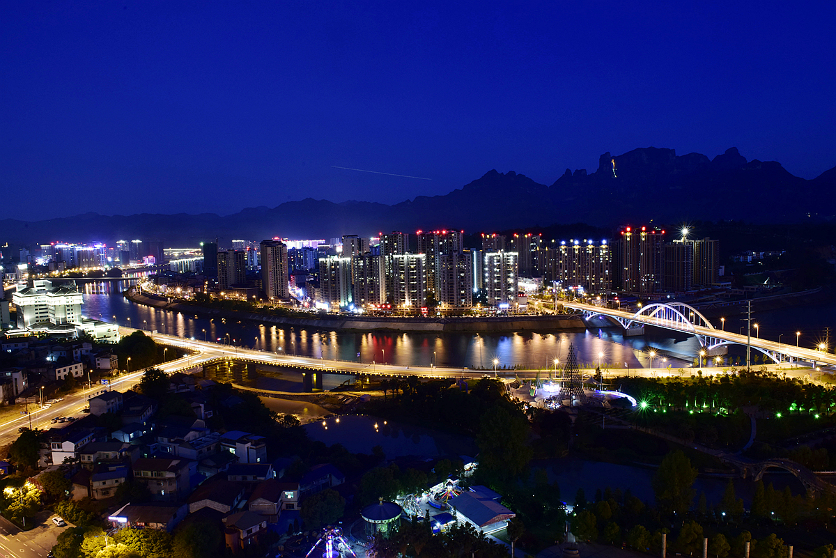 小城夜景