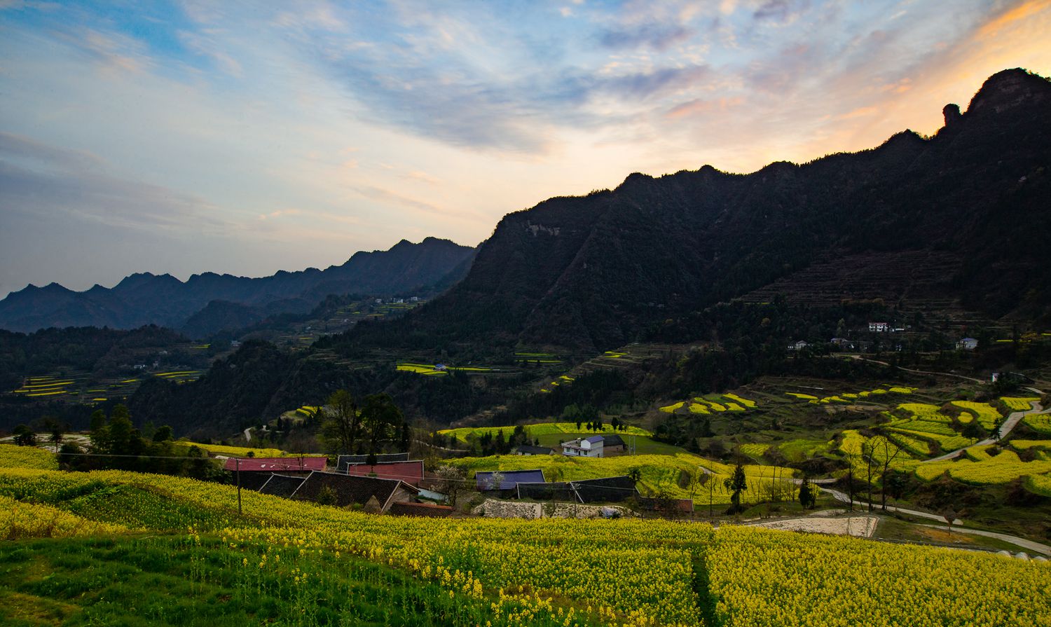寂静的山村