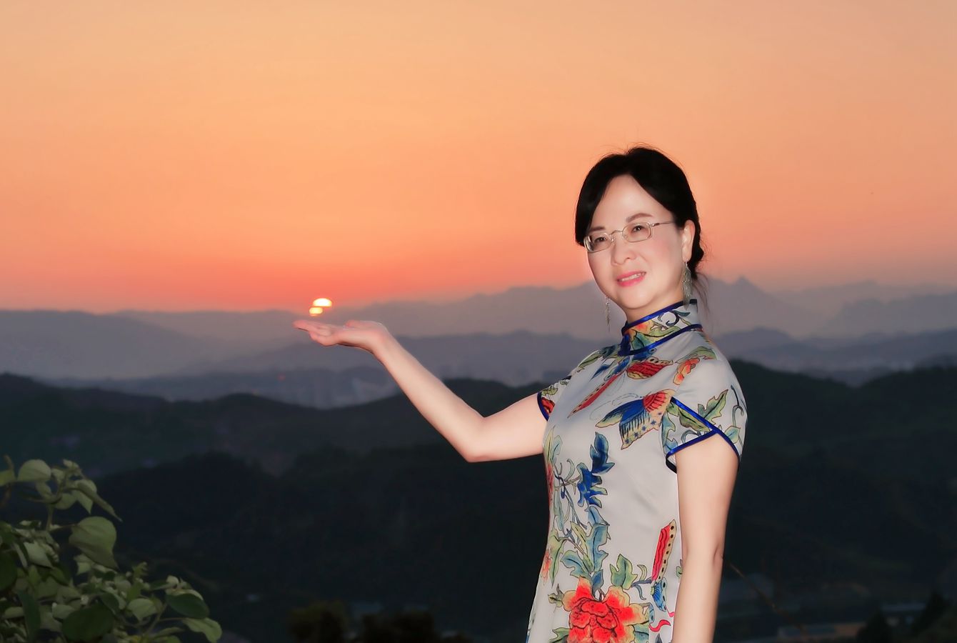旗袍与夕阳