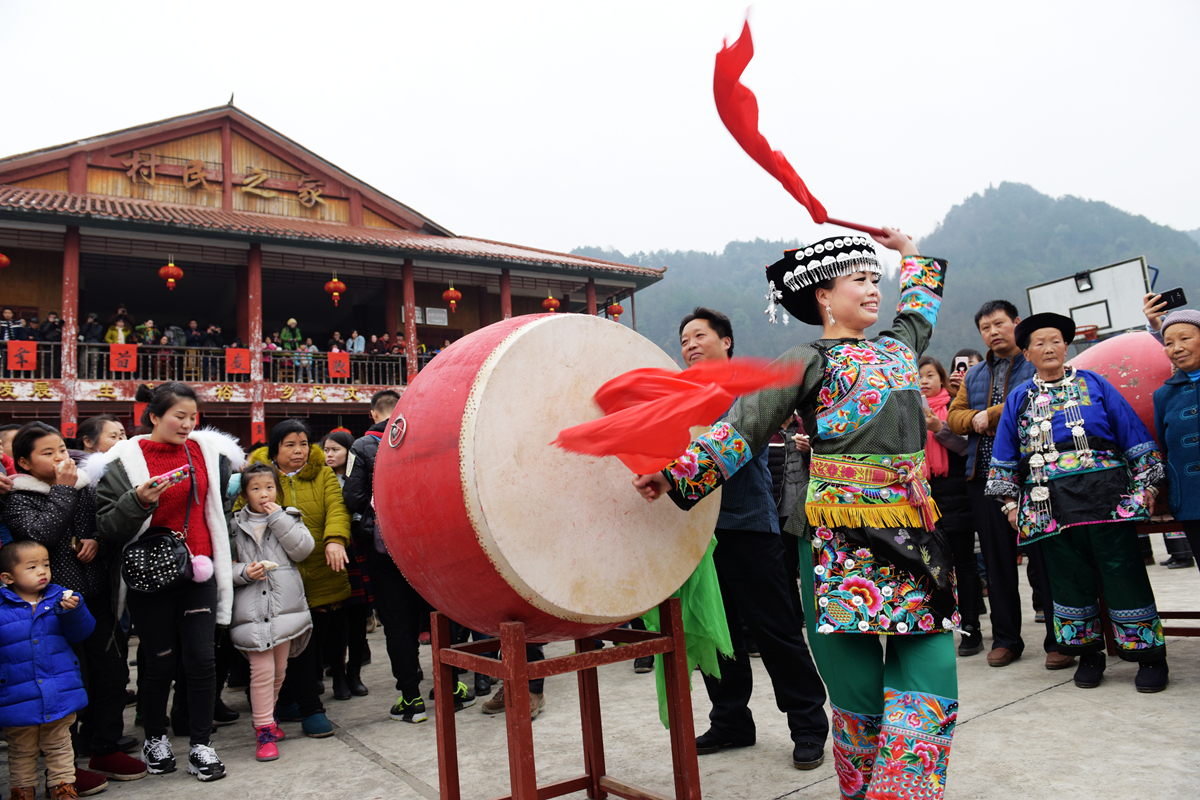 鼓 舞