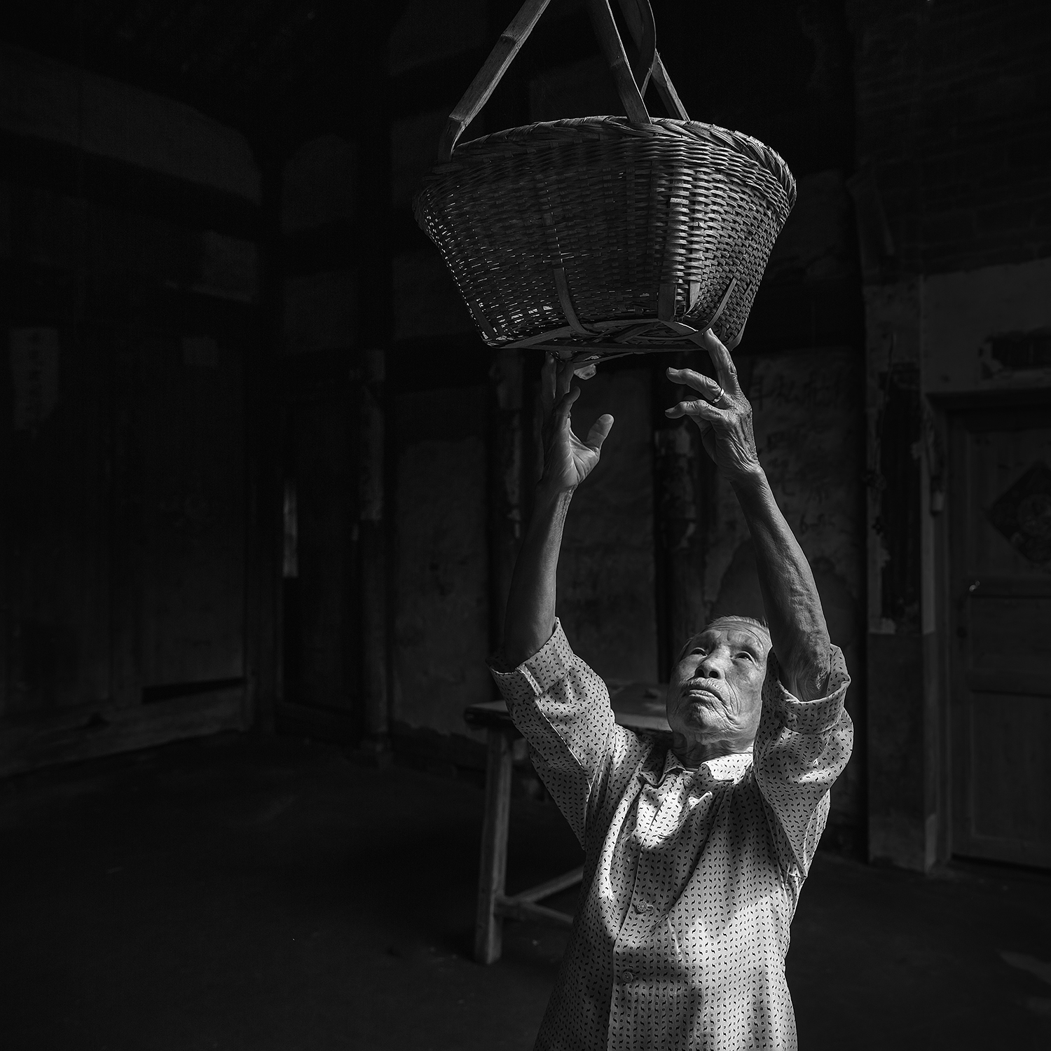 《山村阿婆》
