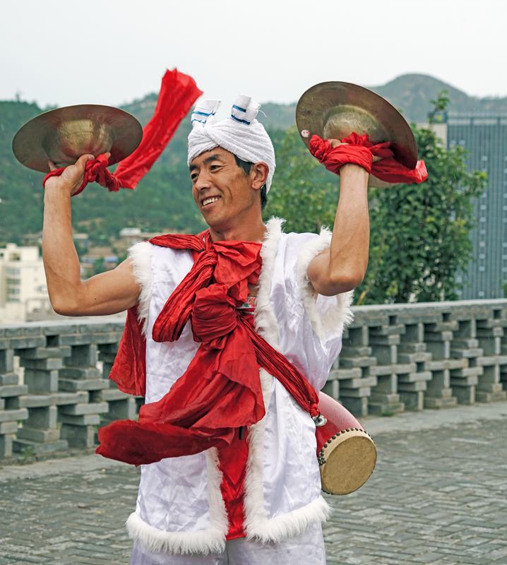 喜气洋洋