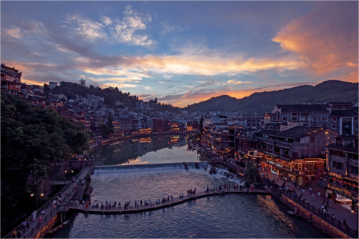 凤凰古城