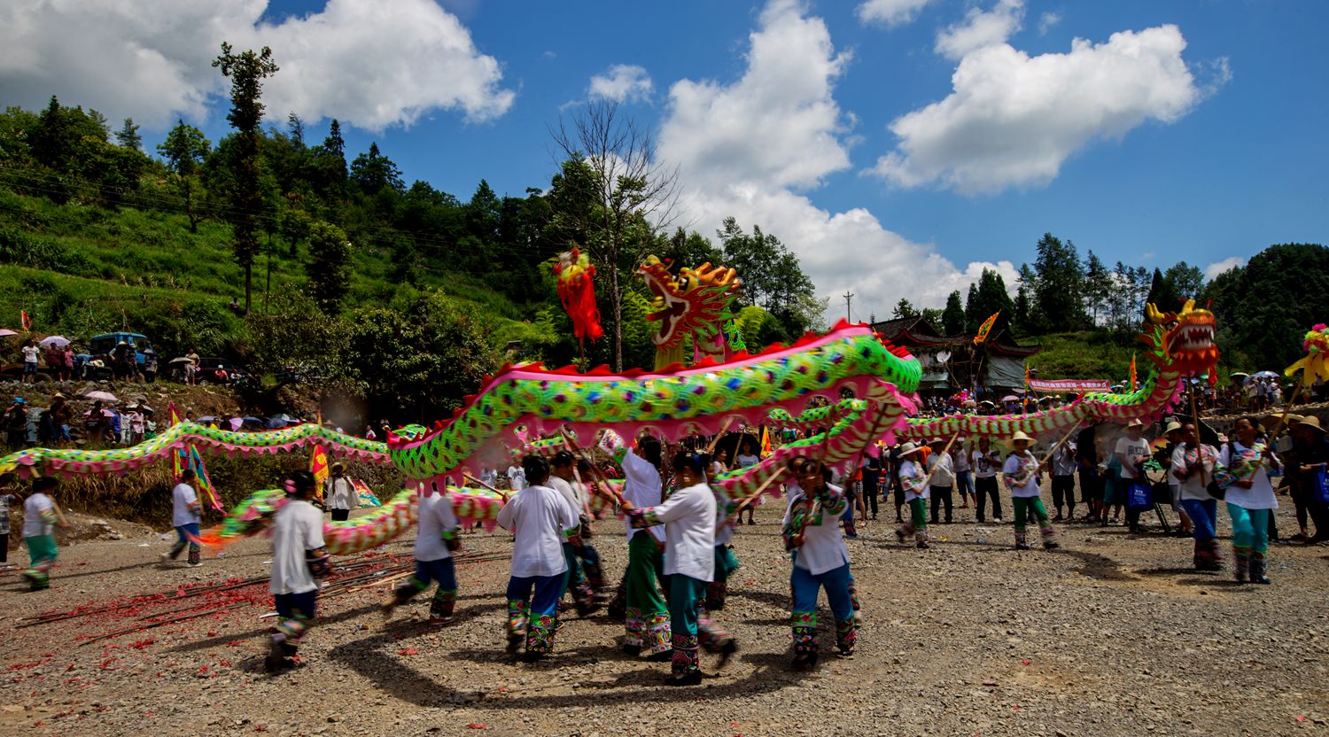 玩龙灯