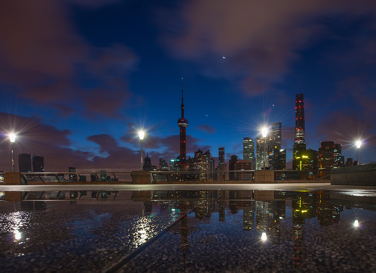 上海早晨