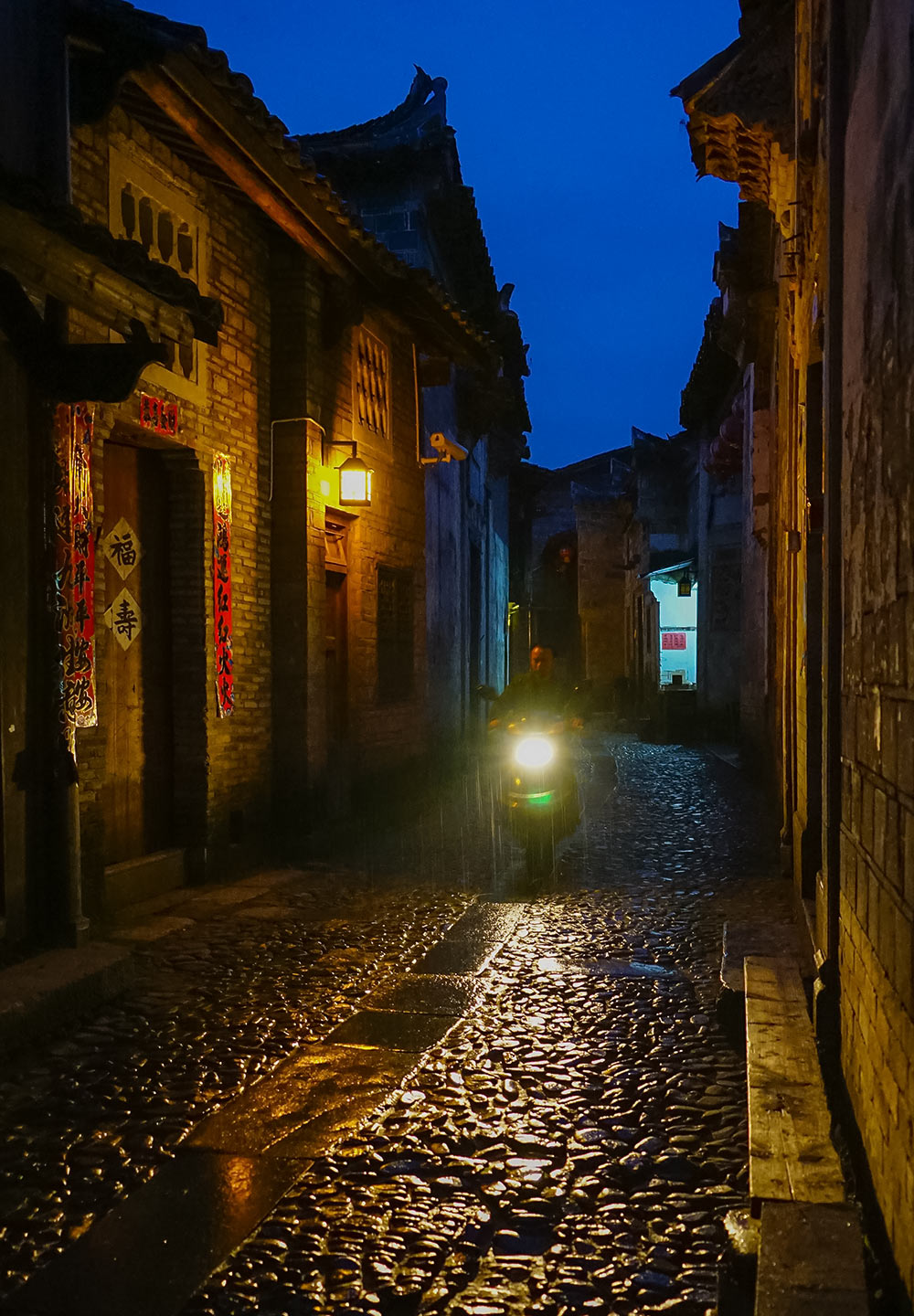 风雨夜归人