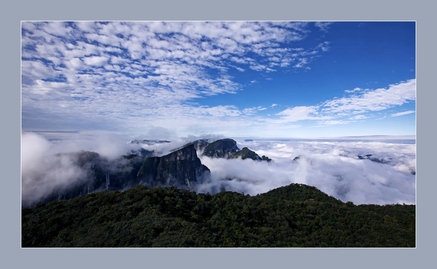 天门山云海
