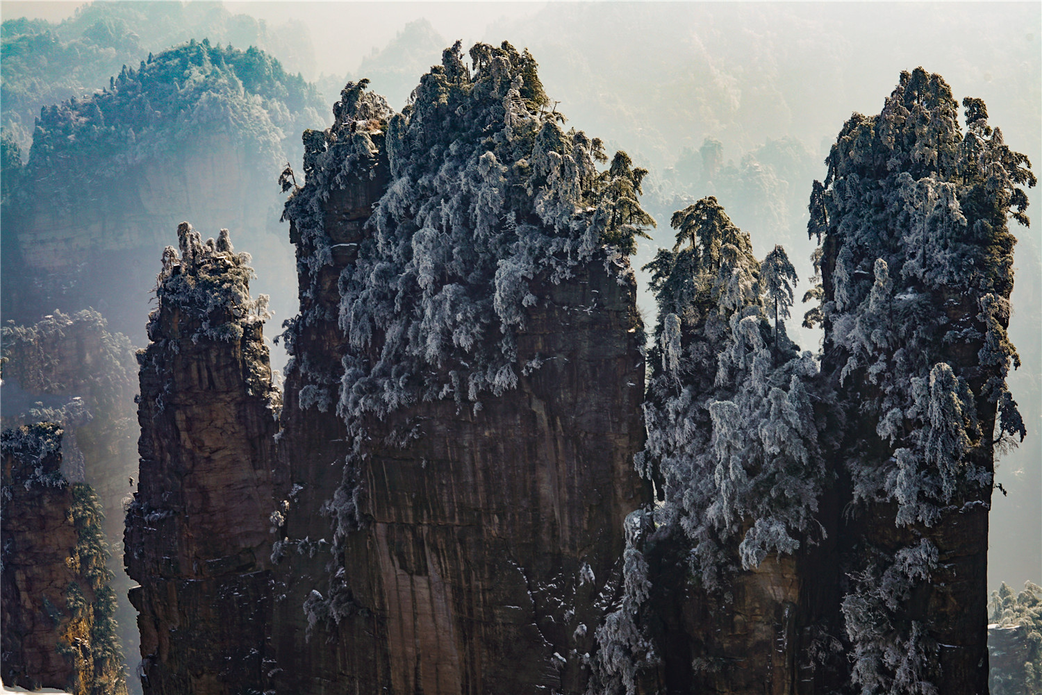 奇峰
