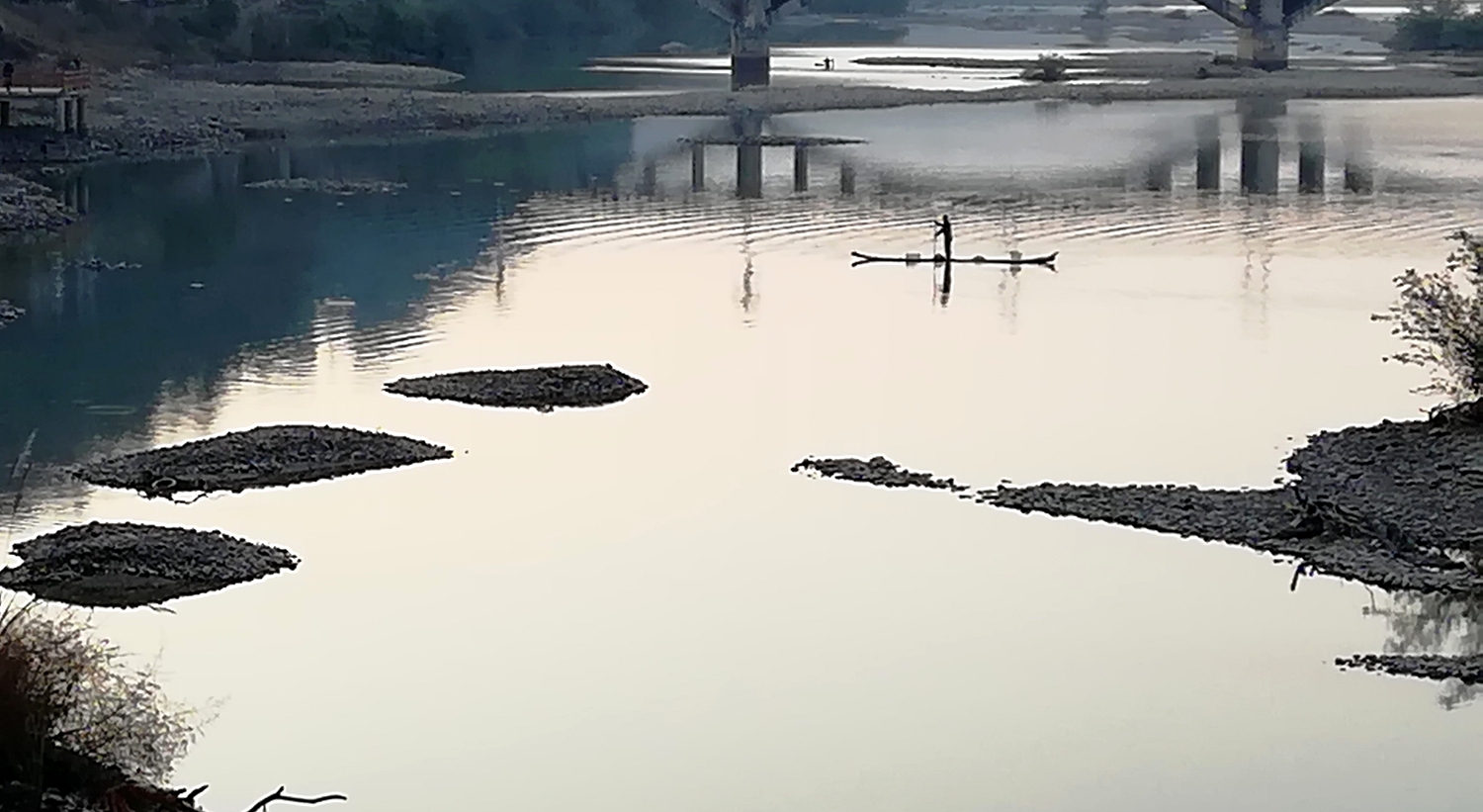 溪中小景