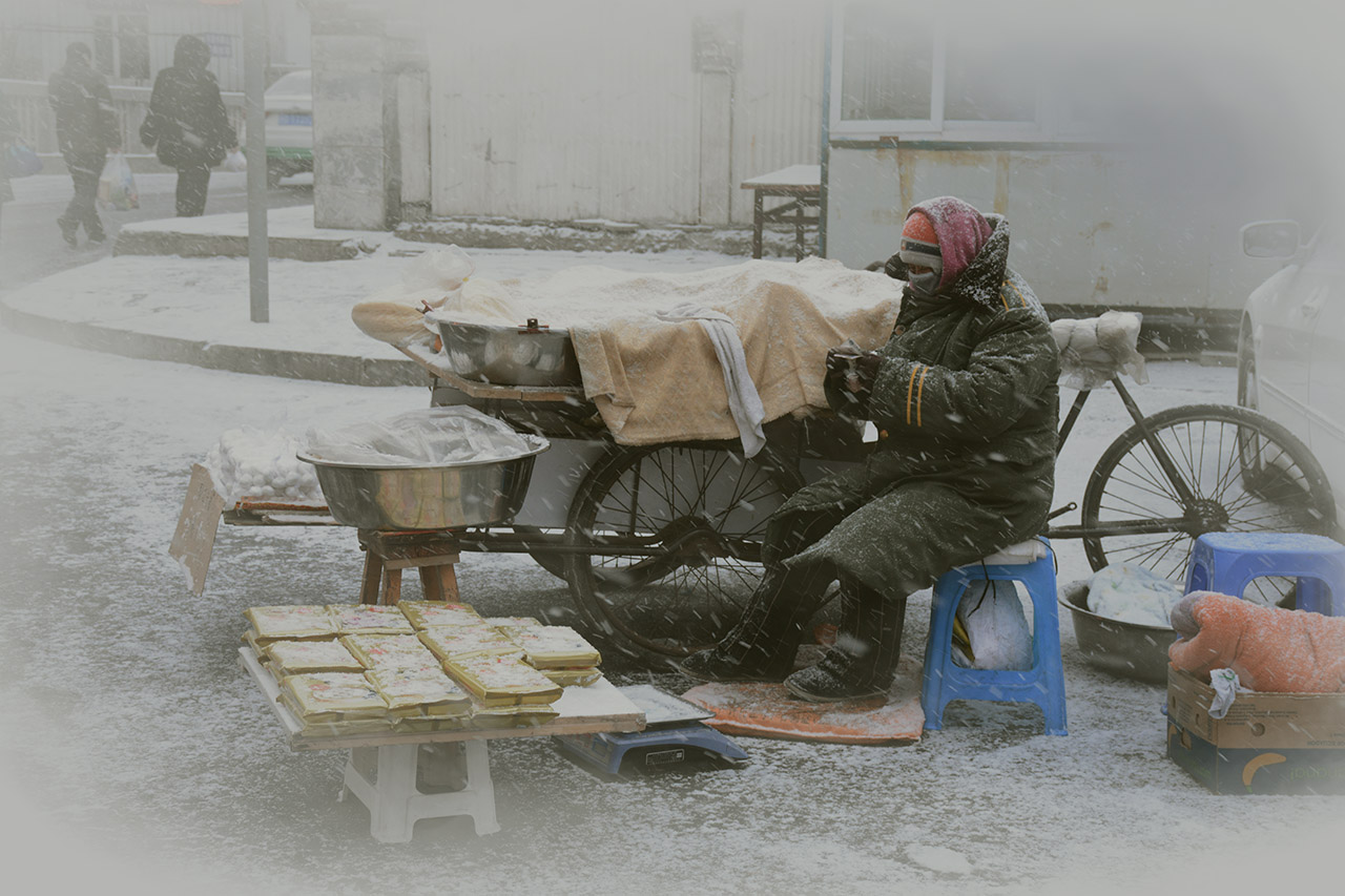 雪中街头