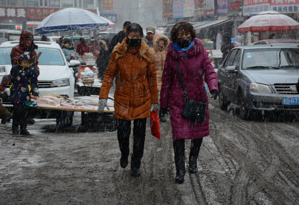 雪中二人行