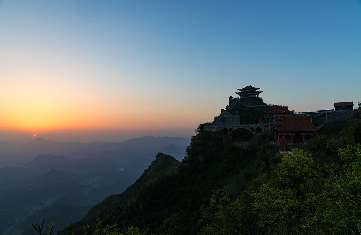 五雷山晚霞
