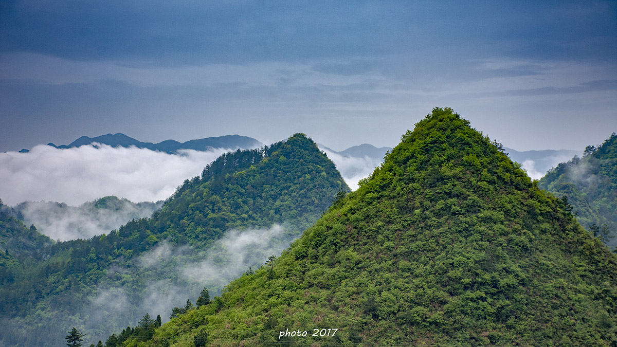 云山之间