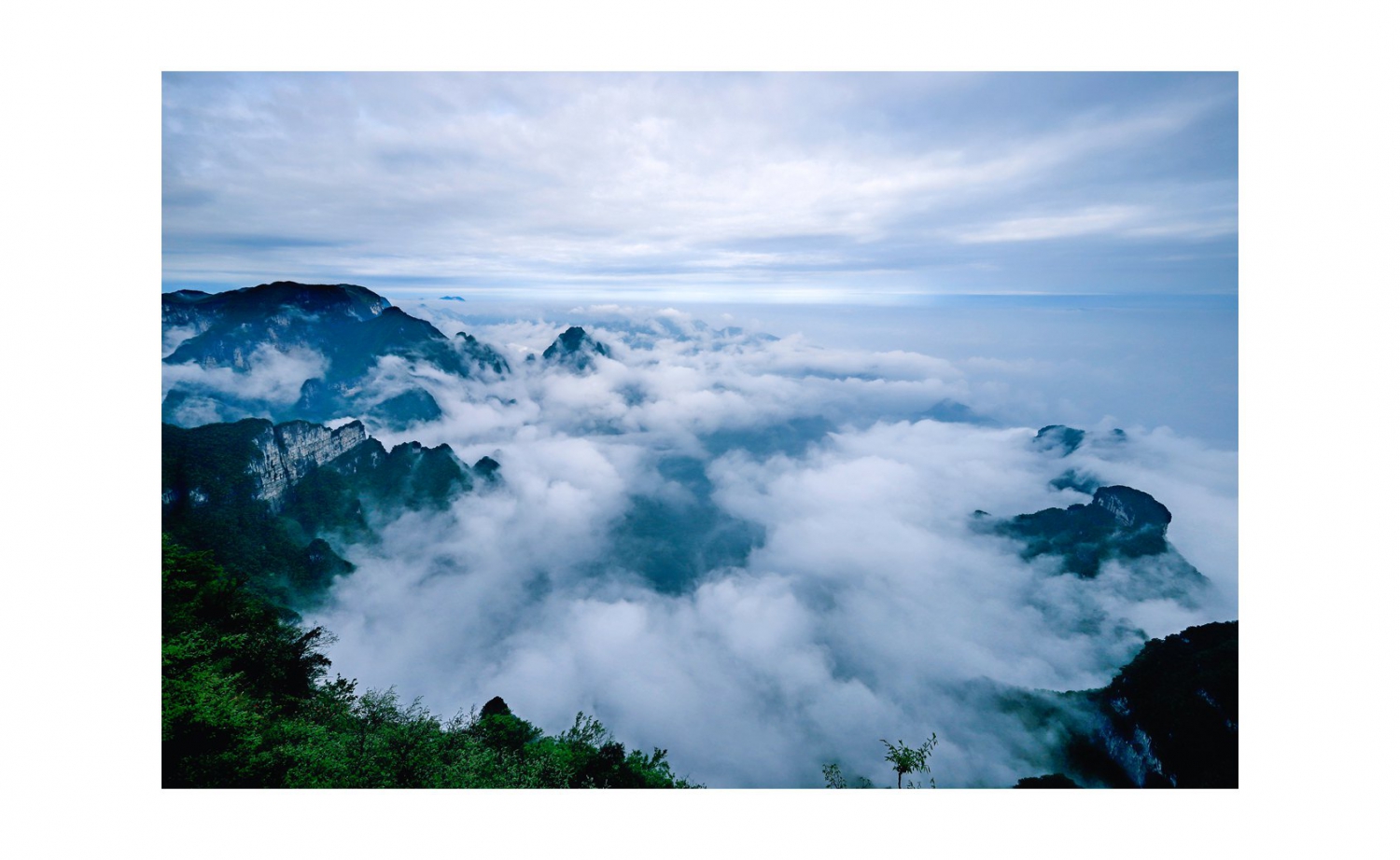 天门山云海