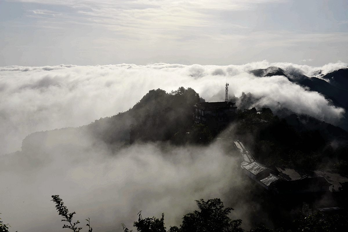 云漫天子山