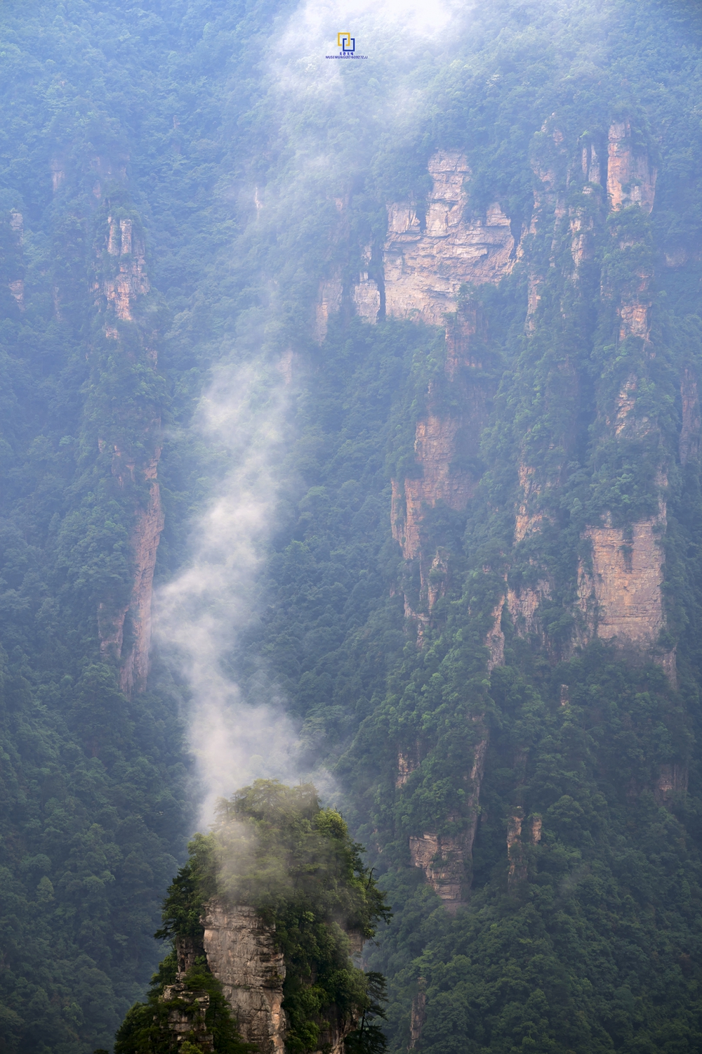 抽烟的山