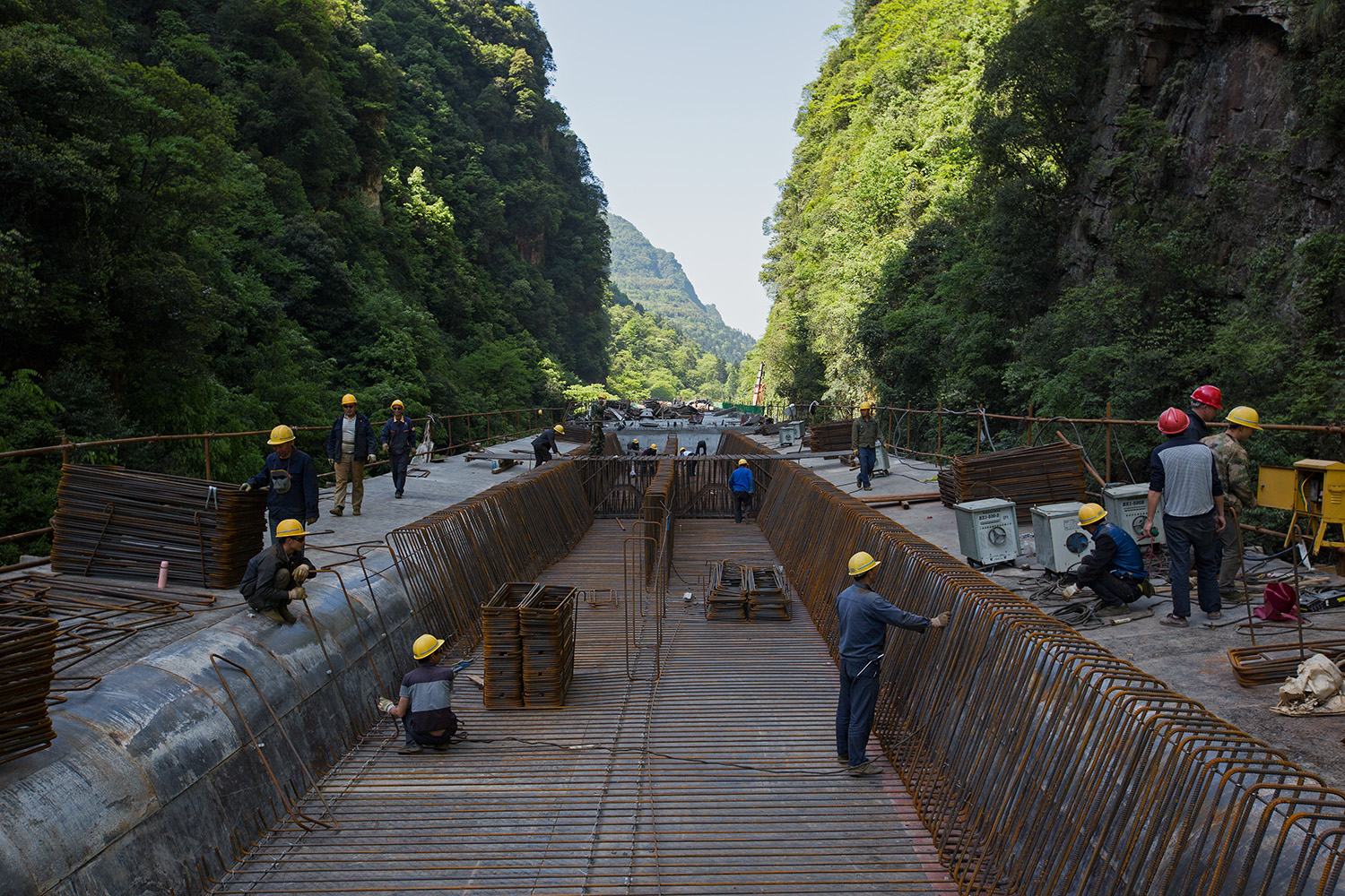 好路易行筑路难--2