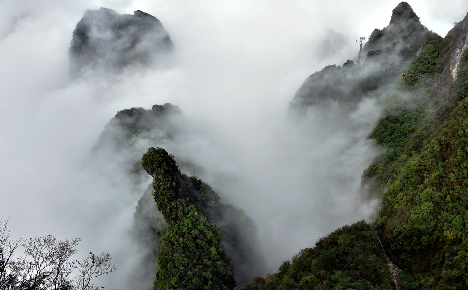 天门山云海