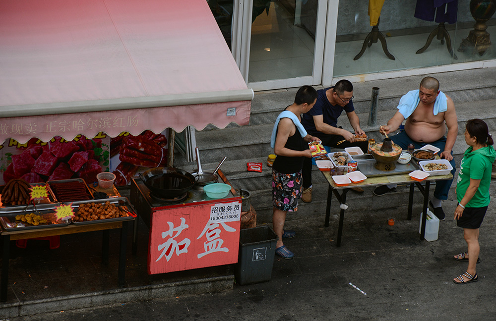 路边大排档
