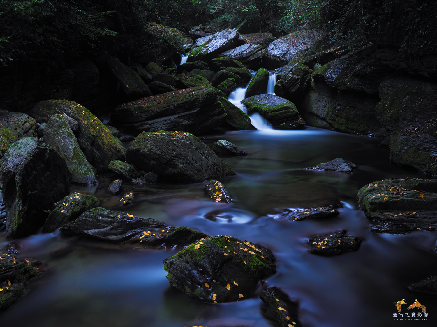 山涧秋水
