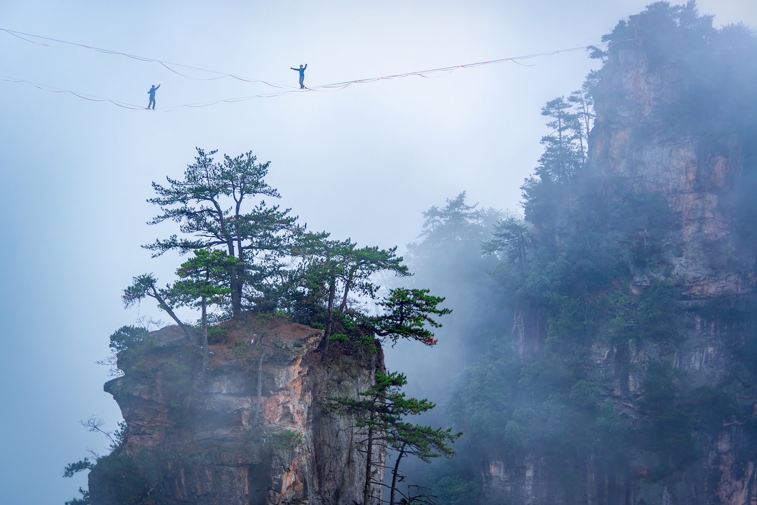 青岩山上的行者