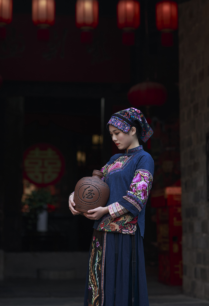 老宅女人