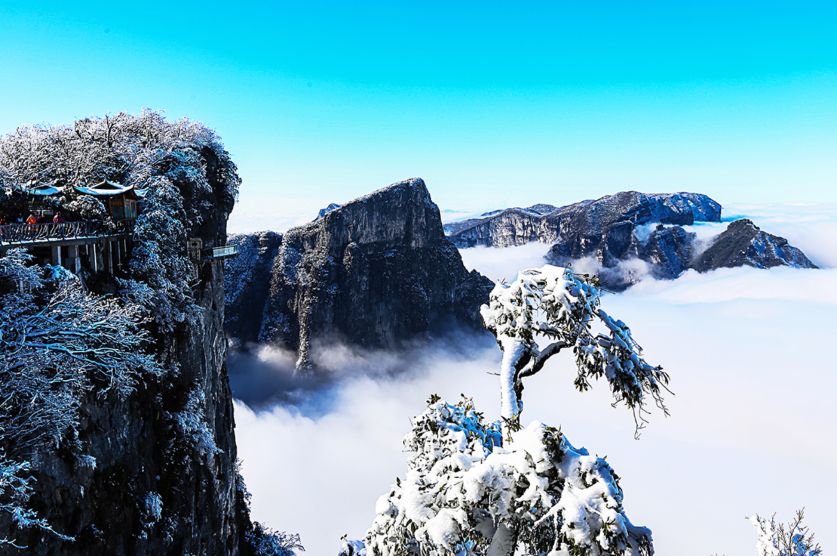 天门冰雪