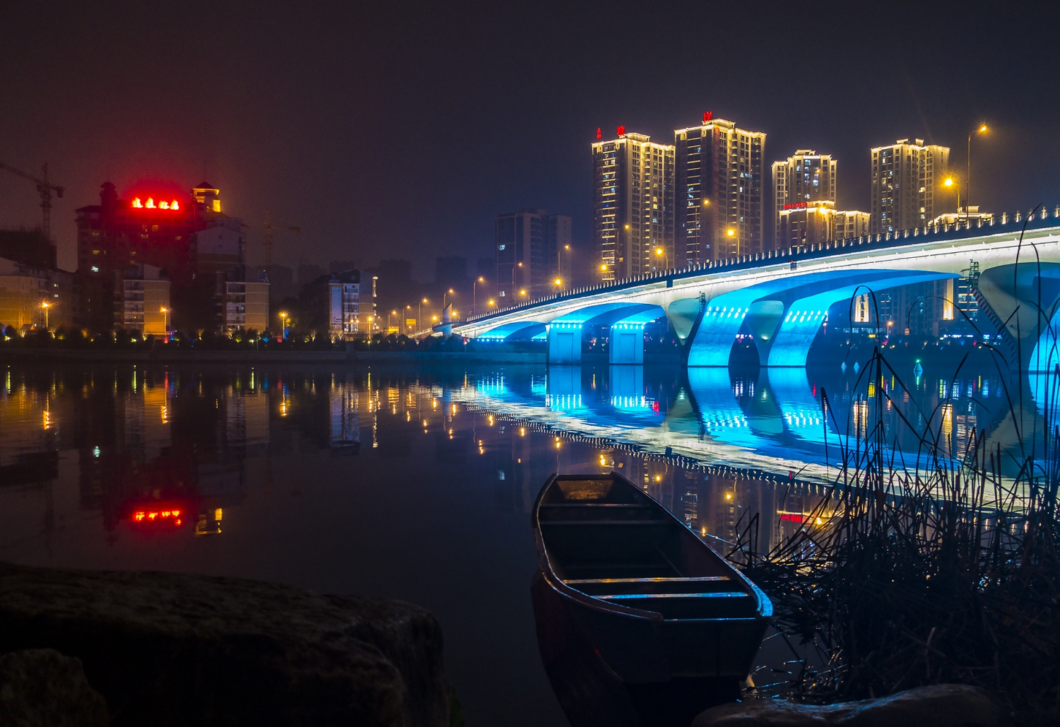 澧岸夜泊