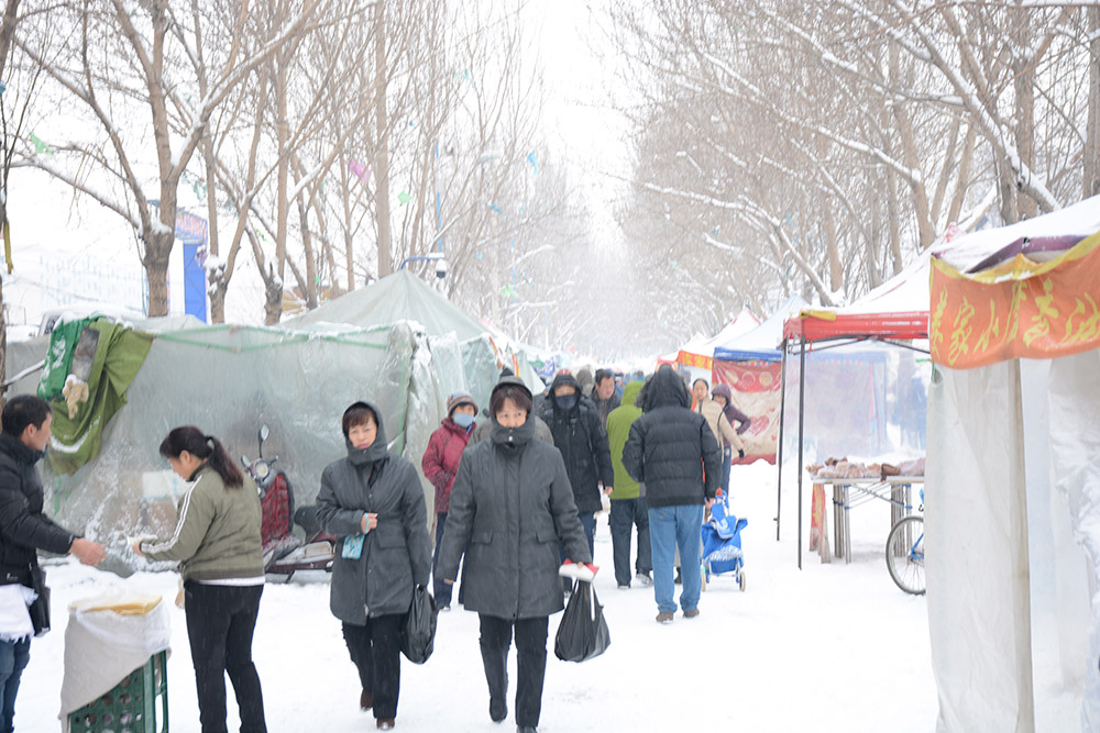 晨雪早市