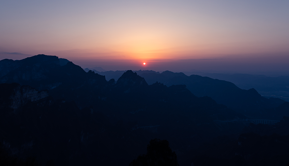 仙山晚霞