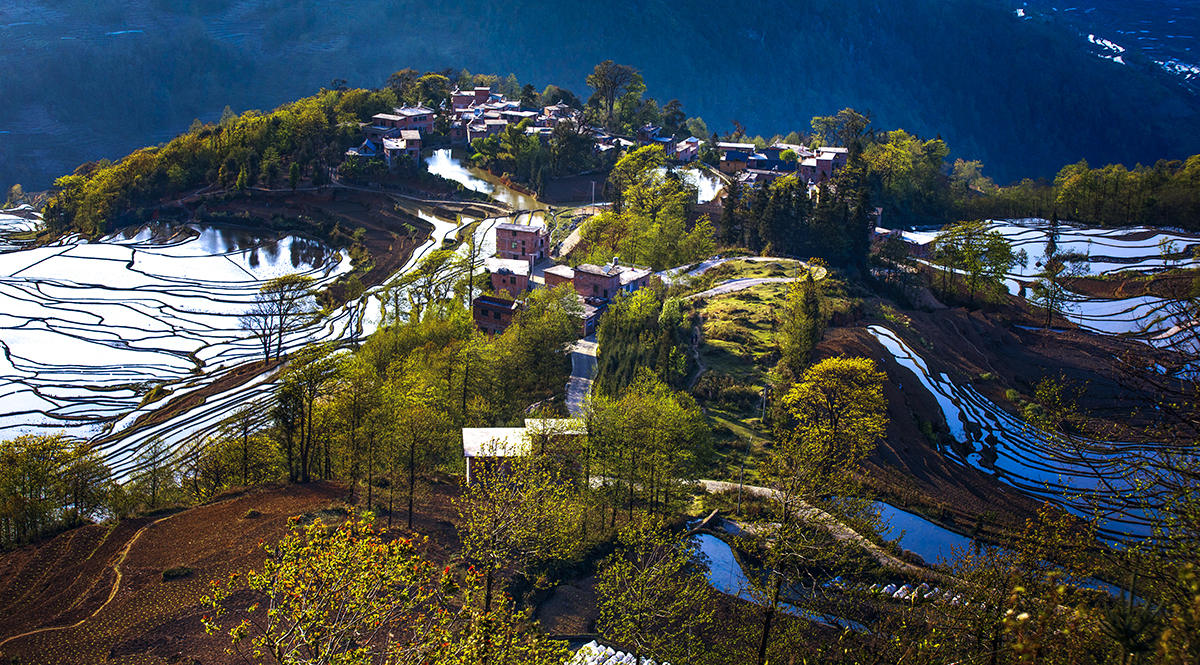 山顶小村