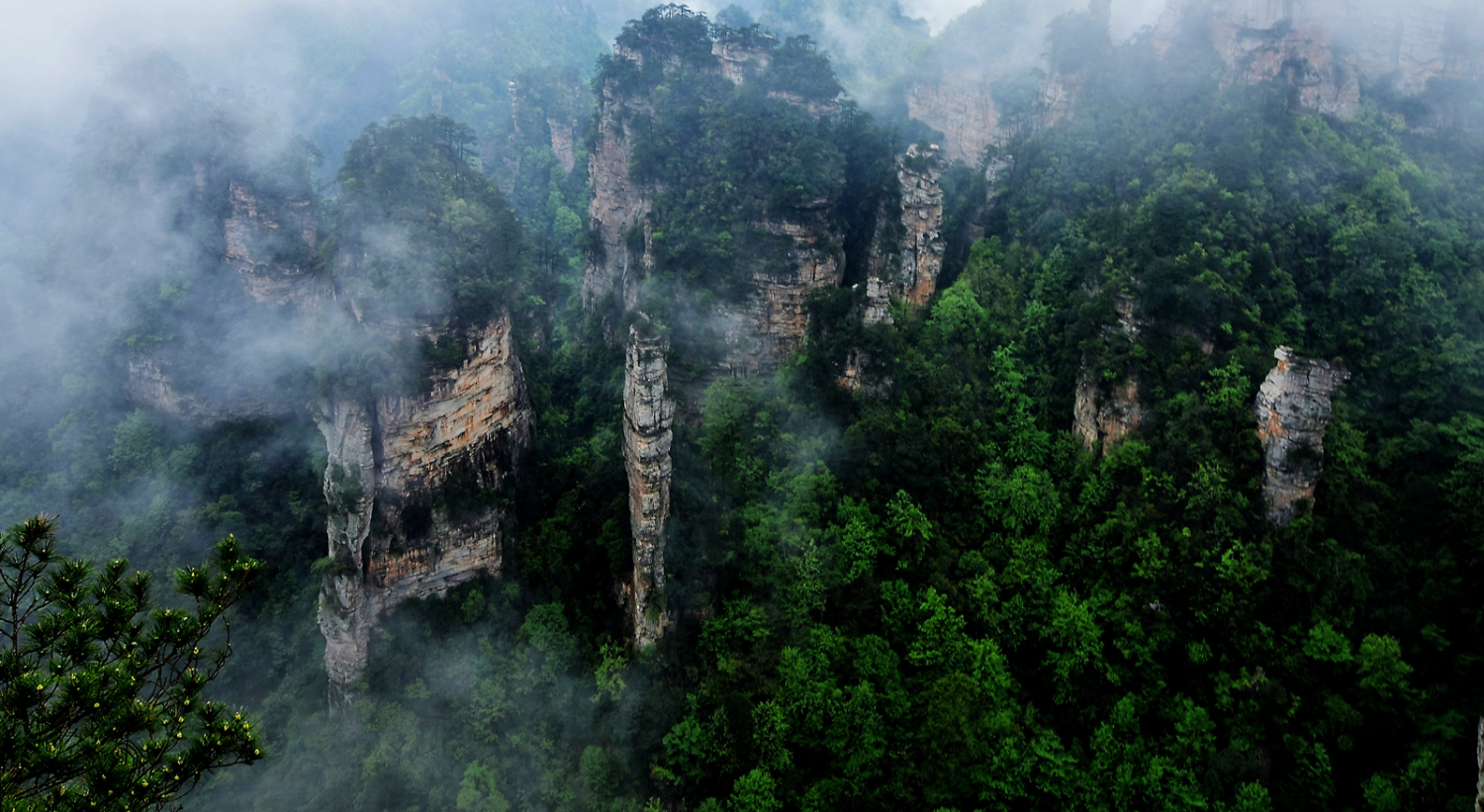 峰林的碰撞