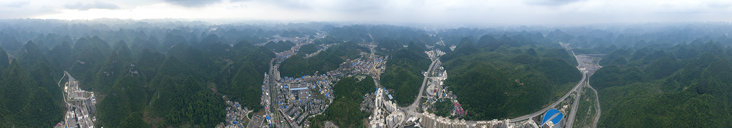 峰林跌宕总有城