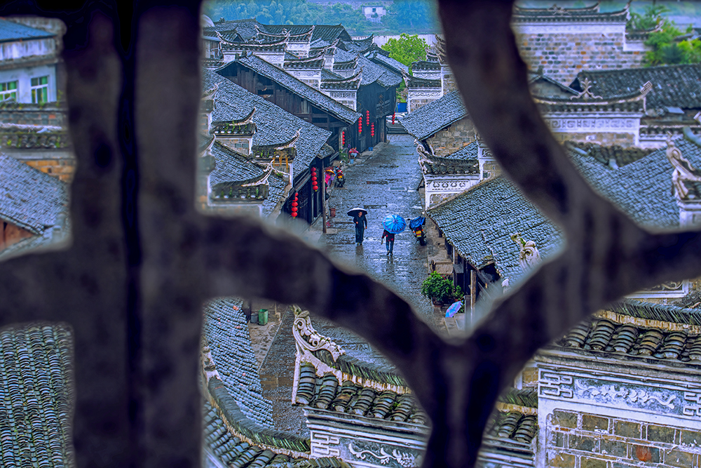 古城春雨后
