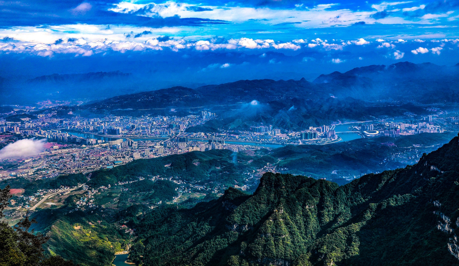 天门山下