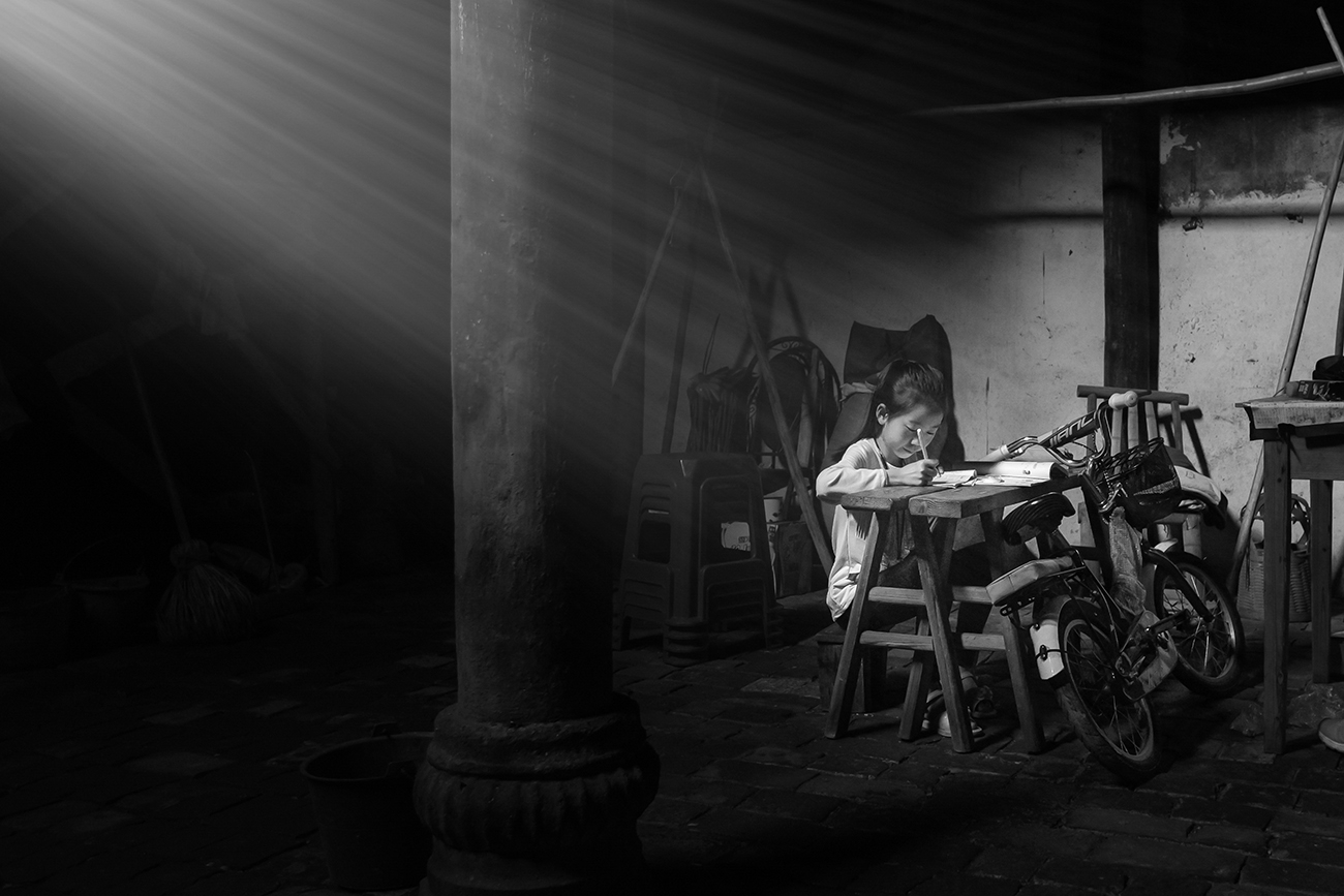 《板凳上的周末》