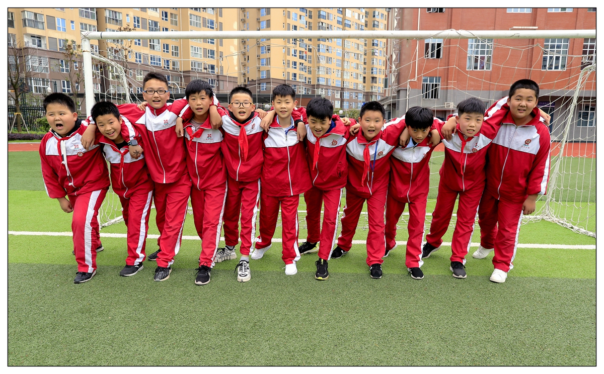 快乐的少年