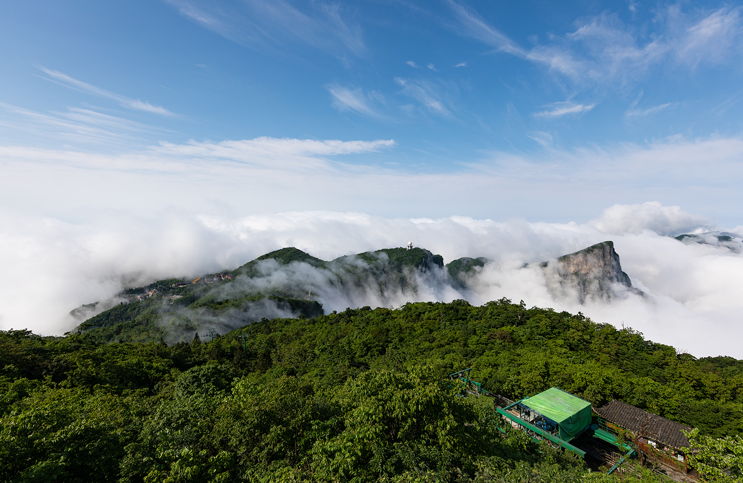 天门山云海