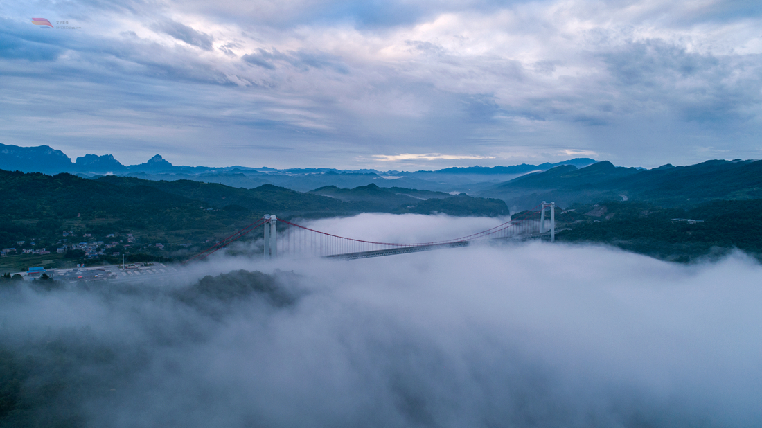 云漫鸭坪大桥