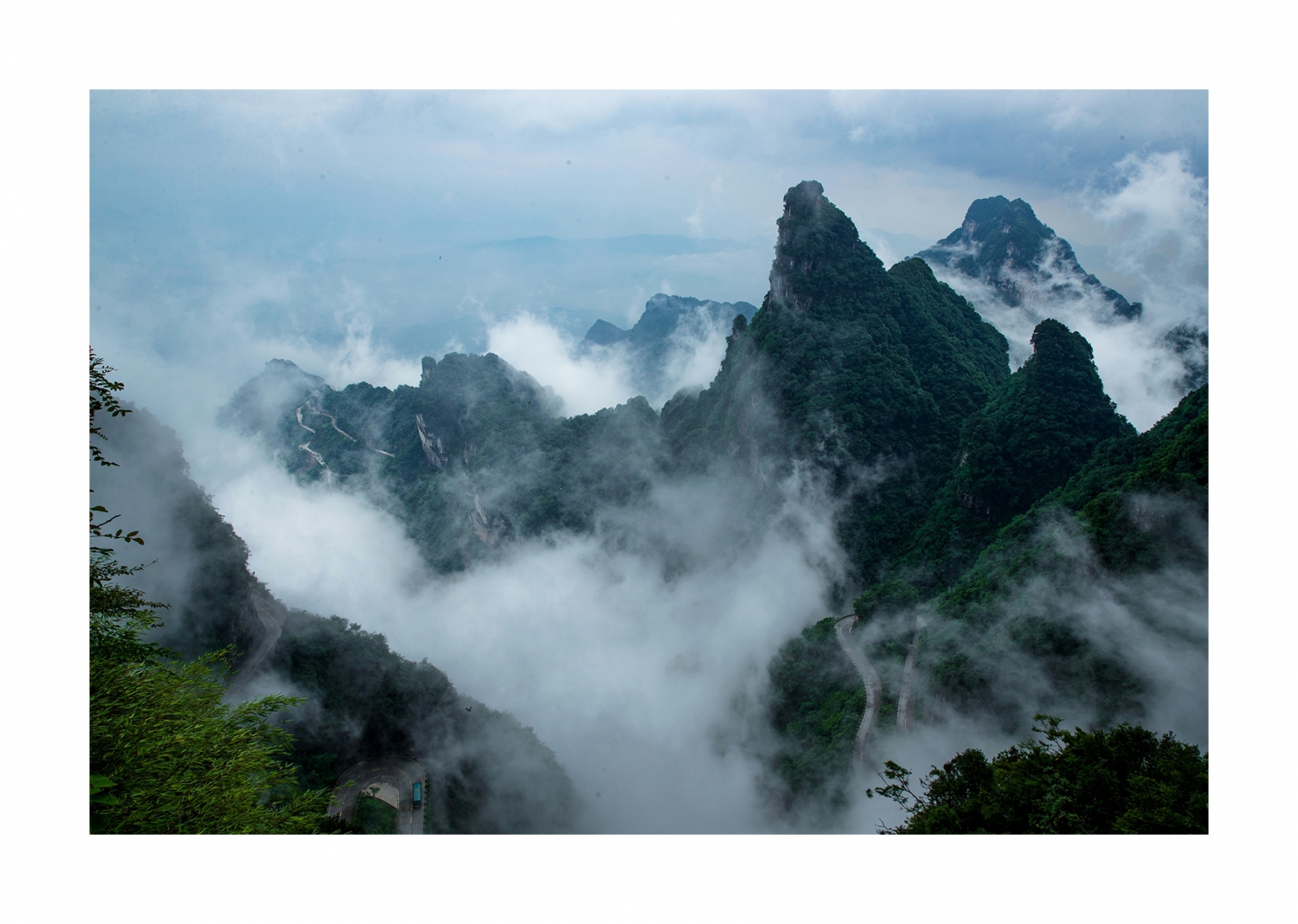 雲山雾绕